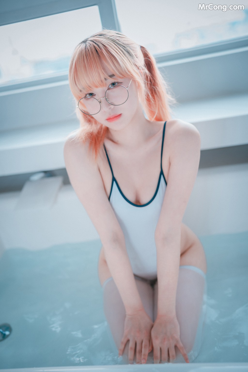 DJAWA Photo – Parkhaag (박하악): "Swimming Lessons #9" (85 photos)